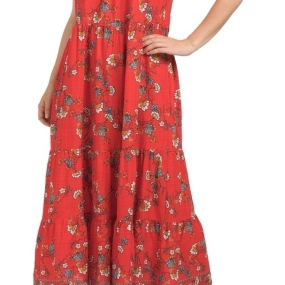 🍓Max Studio London Red Floral Smocked Top